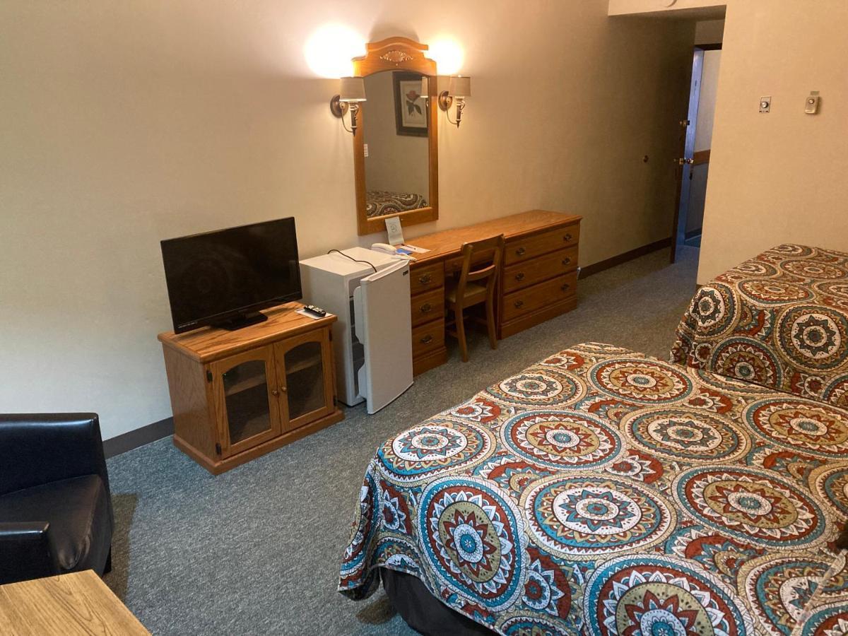 Clintonville Landmark Motel المظهر الخارجي الصورة