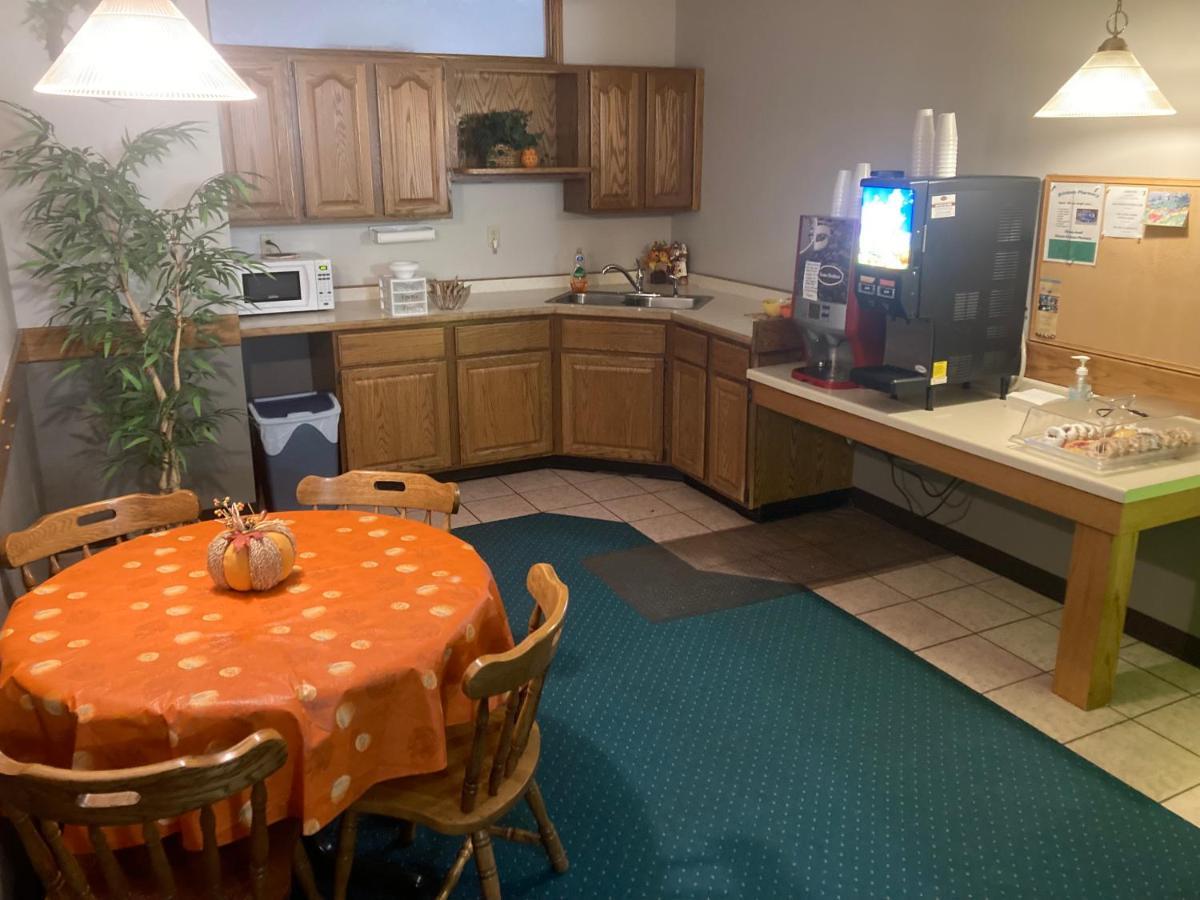 Clintonville Landmark Motel المظهر الخارجي الصورة