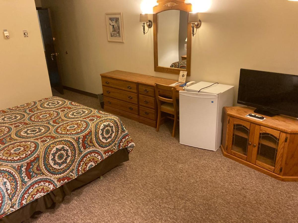 Clintonville Landmark Motel المظهر الخارجي الصورة